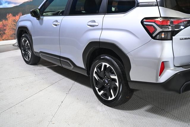 Used 2025 Subaru Forester Limited image 8