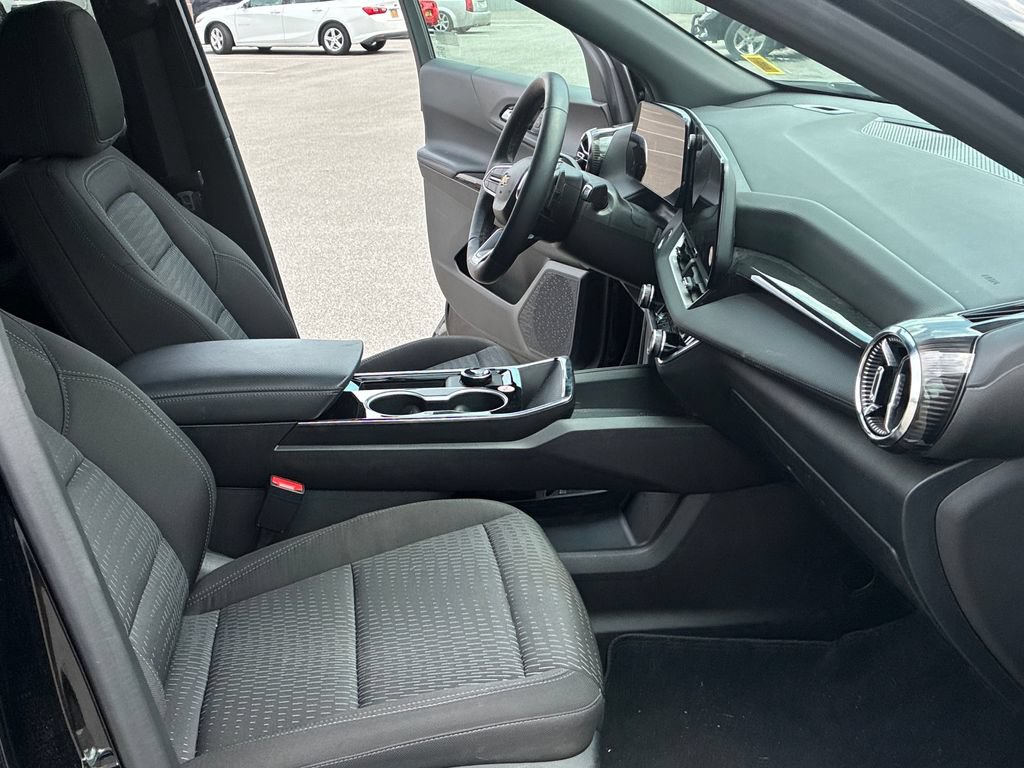 Used 2026 Chevrolet Equinox LT AWD/4WD image 30