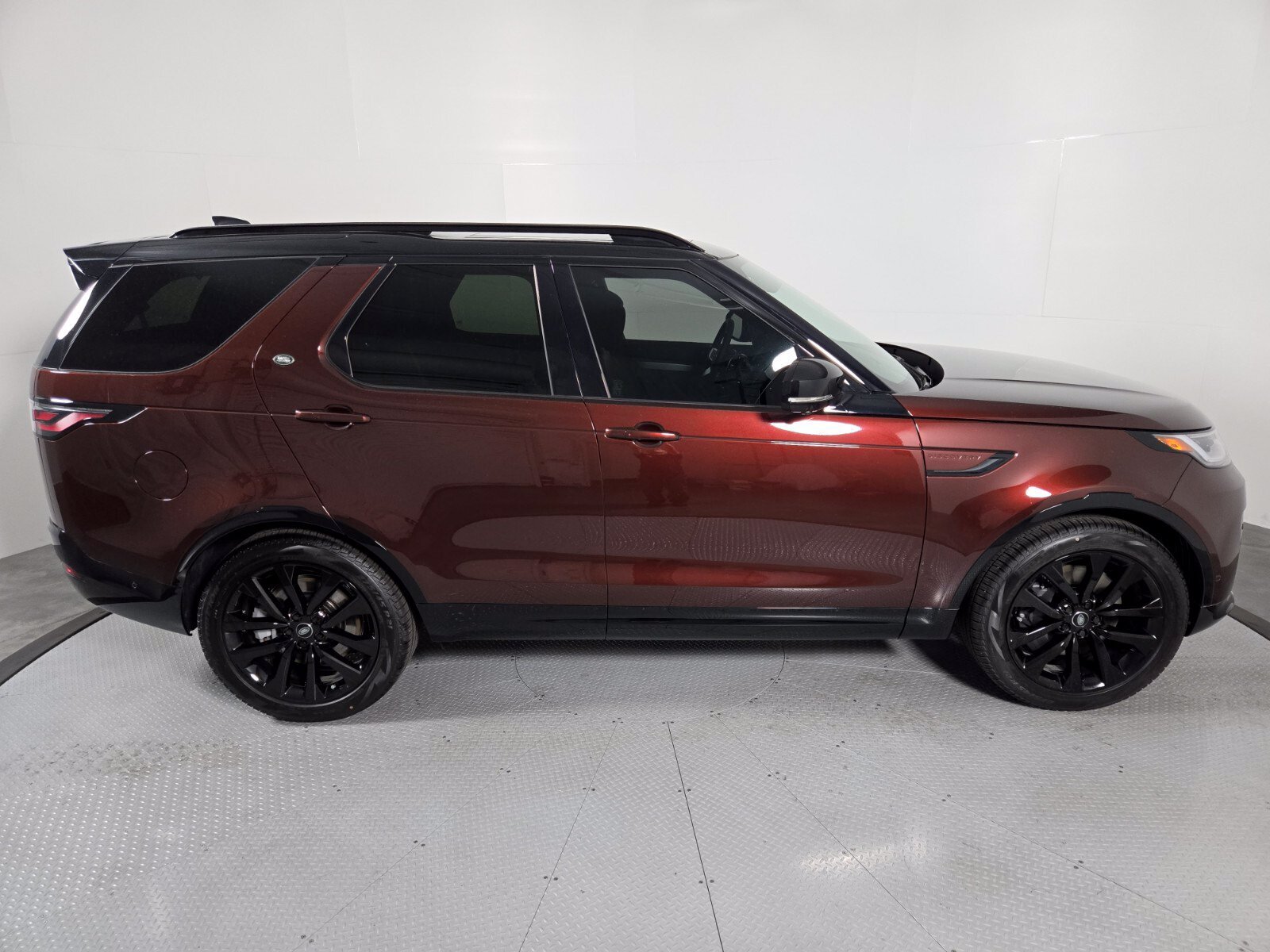 New 2026 Land Rover Discovery Limited Edition AWD/4WD image 6