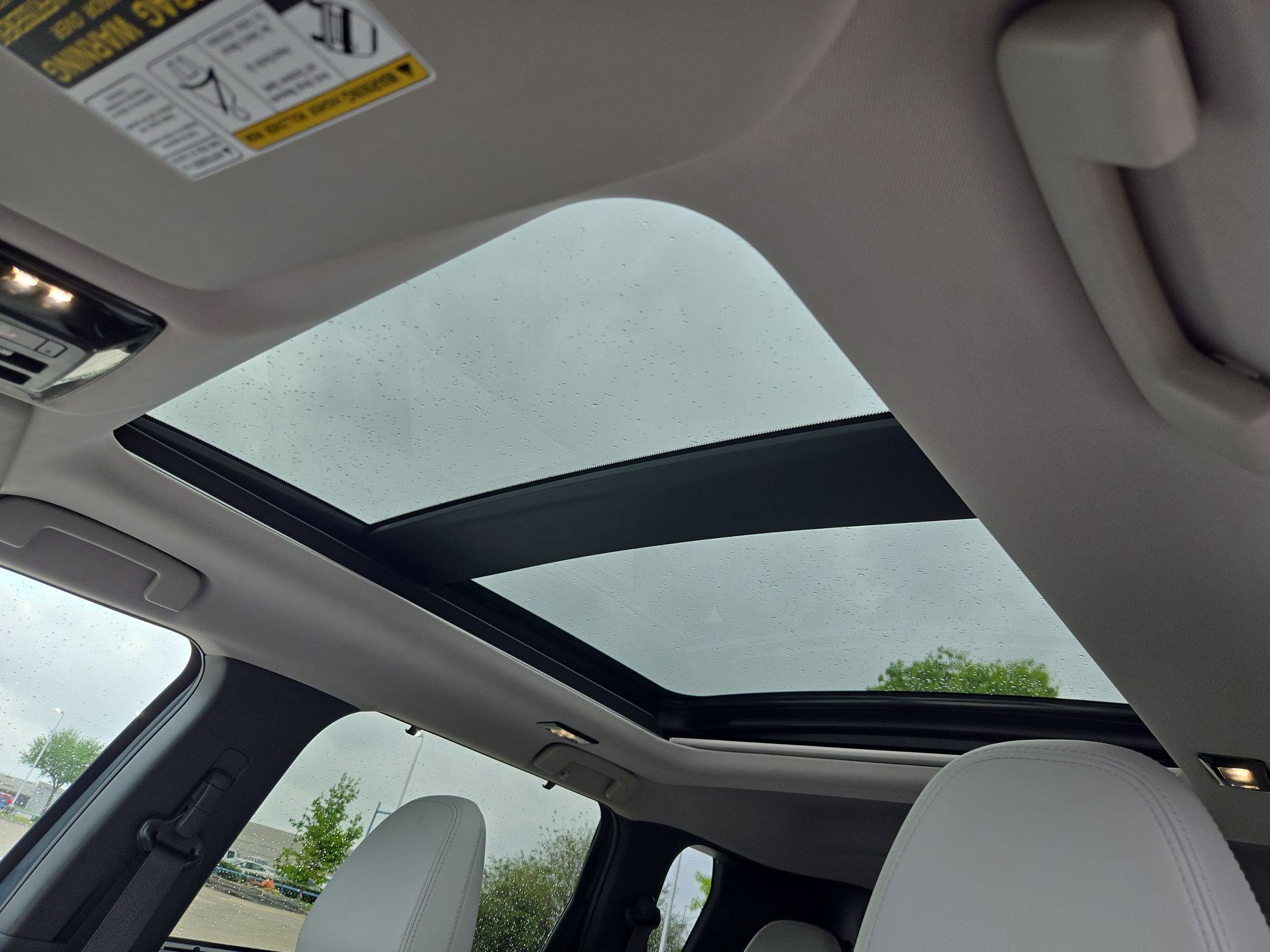 Used 2025 Mitsubishi Outlander SEL image 17