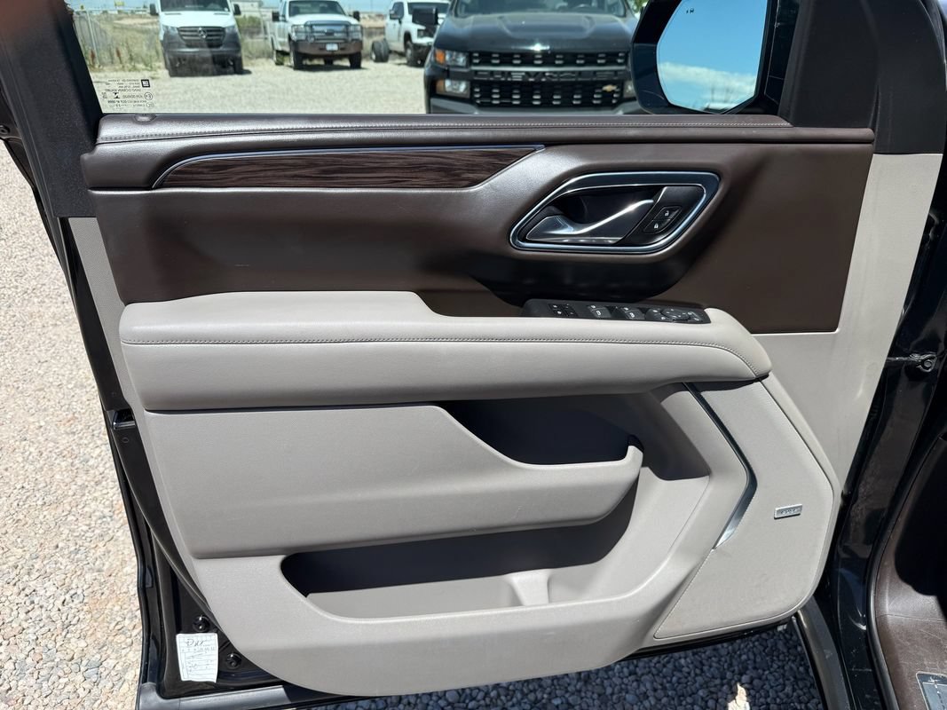 Used 2021 Chevrolet Tahoe Z71 w/ Z71 Off-Road Package AWD/4WD image 29