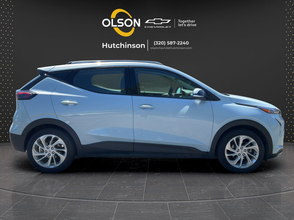 Certified 2023 Chevrolet Bolt EUV LT w/ Comfort Package FWD image 14