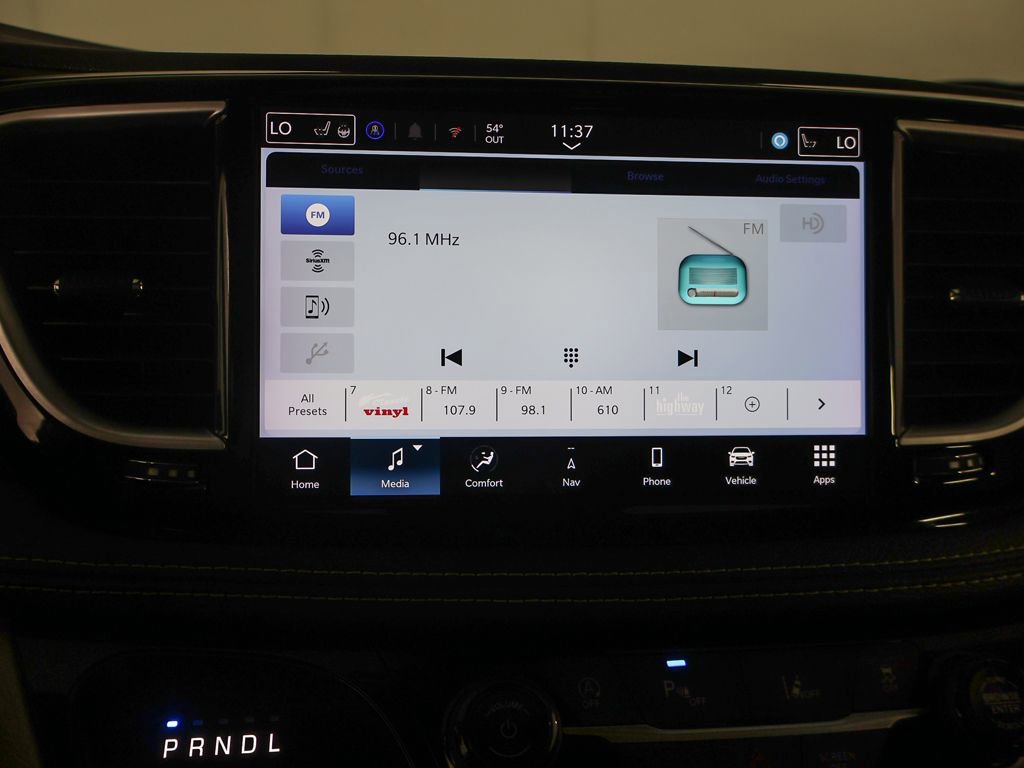 Used 2024 Chrysler Pacifica Limited FWD image 52