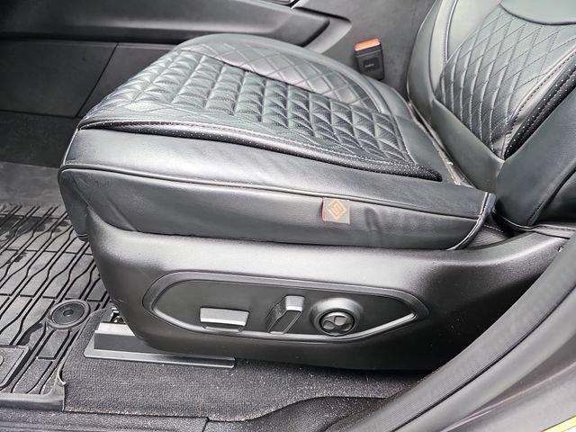 Used 2025 Jeep Grand Cherokee L Laredo w/ Luxury Tech Group I RWD image 12