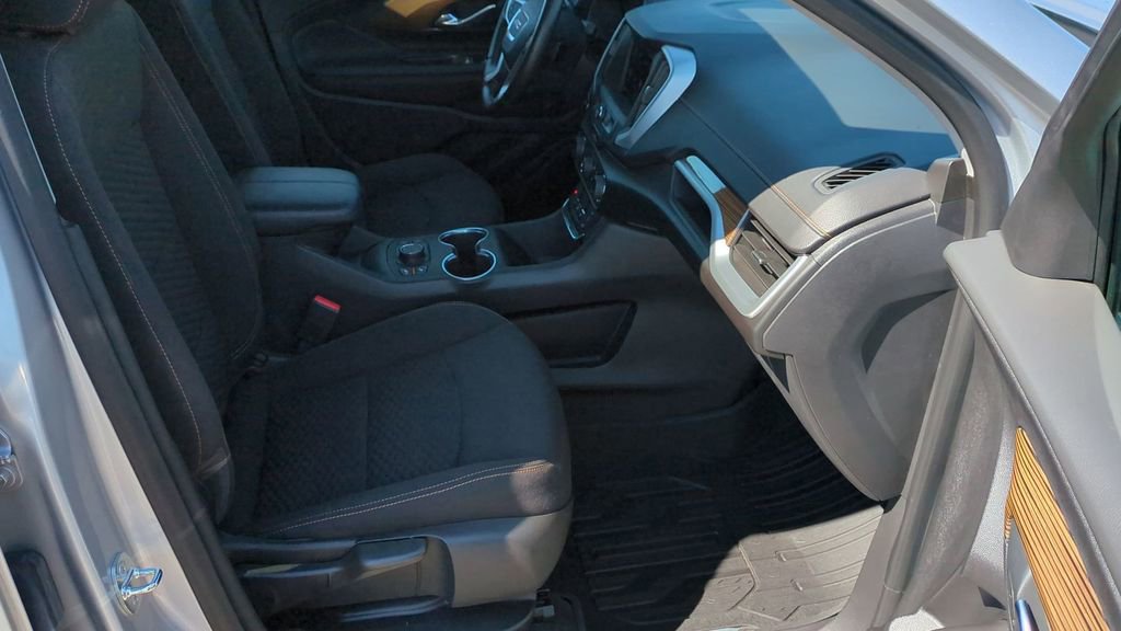 Used 2021 GMC Terrain SLE w/ Driver Convenience Package image 24