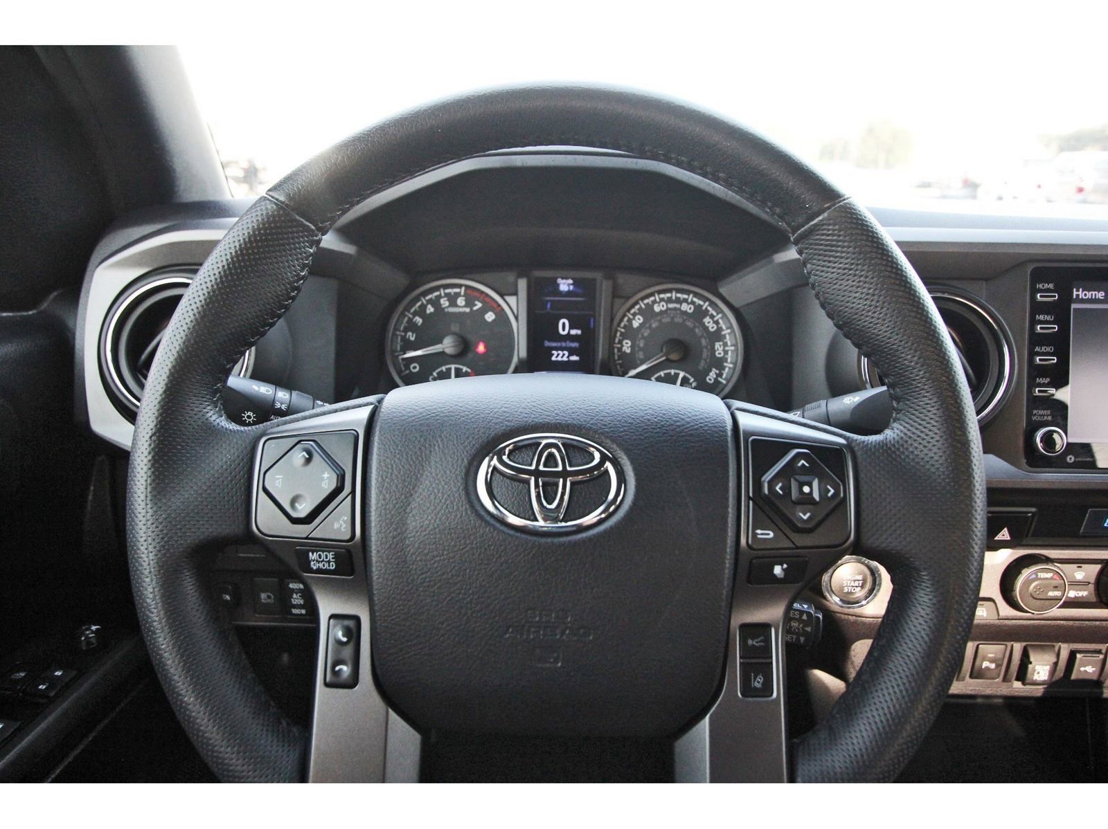 Used 2022 Toyota Tacoma TRD Sport w/ Technology Package image 16