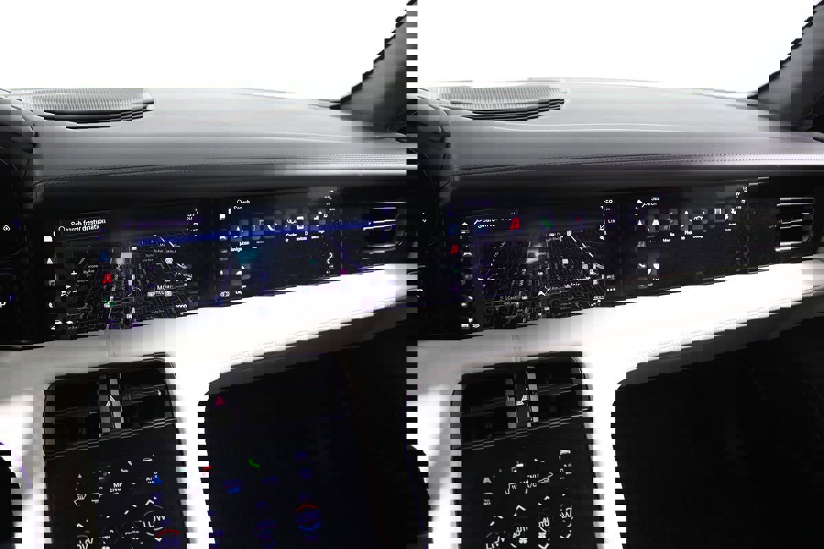 Used 2023 Porsche Taycan w/ Premium Package RWD image 24