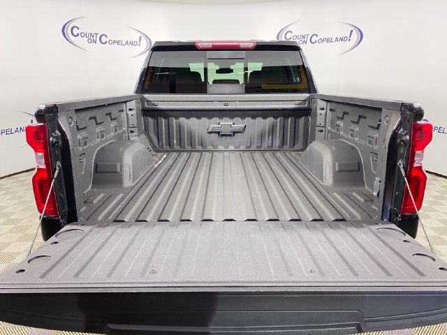 Certified 2023 Chevrolet Silverado 1500 LTZ w/ LTZ Premium Package AWD/4WD image 25