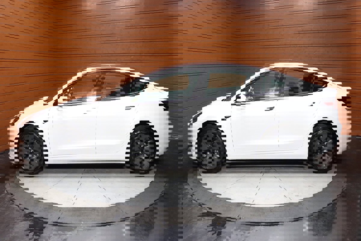 Used 2023 Tesla Model 3 Standard Range RWD image 8
