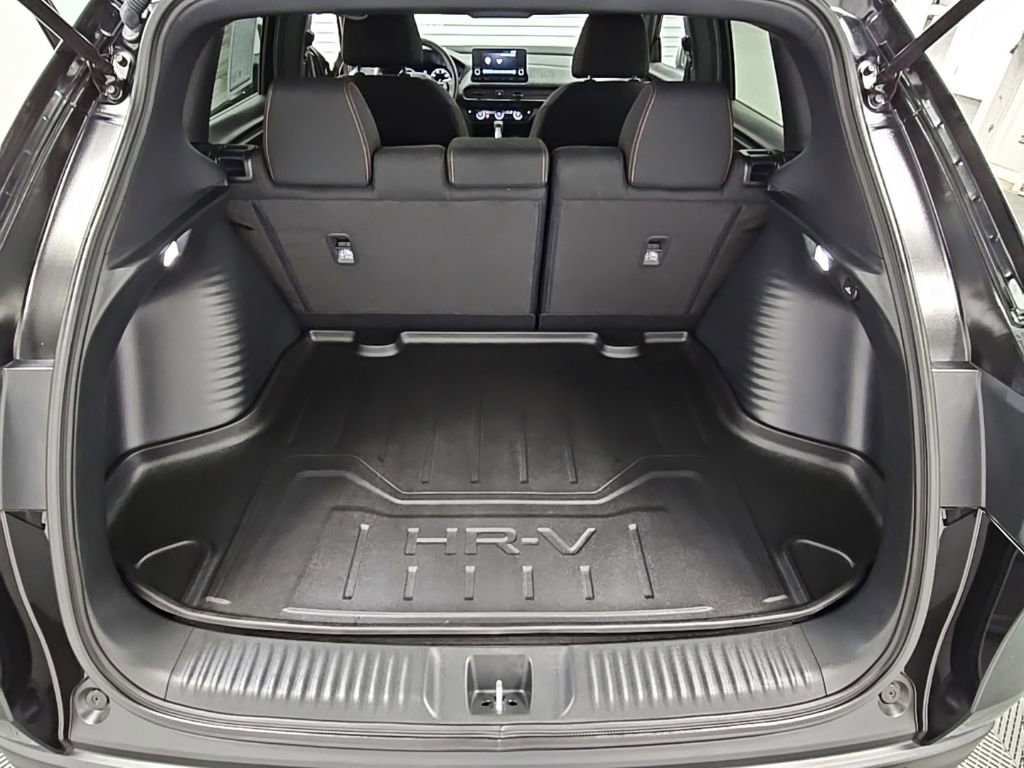 Used 2025 Honda HR-V Sport image 30
