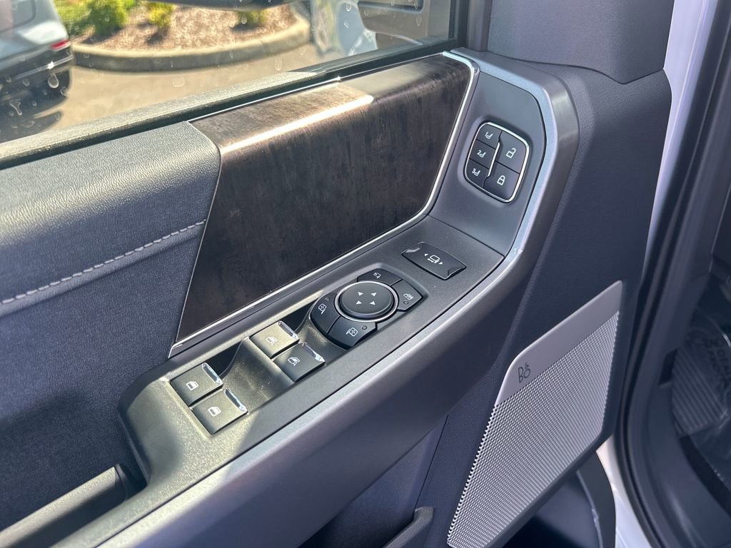 New 2026 Ford F350 Lariat image 15