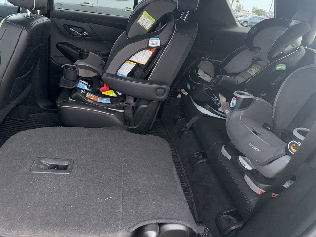Certified 2023 Chevrolet Traverse Premier w/ Redline Edition FWD image 34