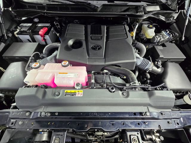 Used 2022 Toyota Tundra SR5 w/ TRD Off-Road Package image 14