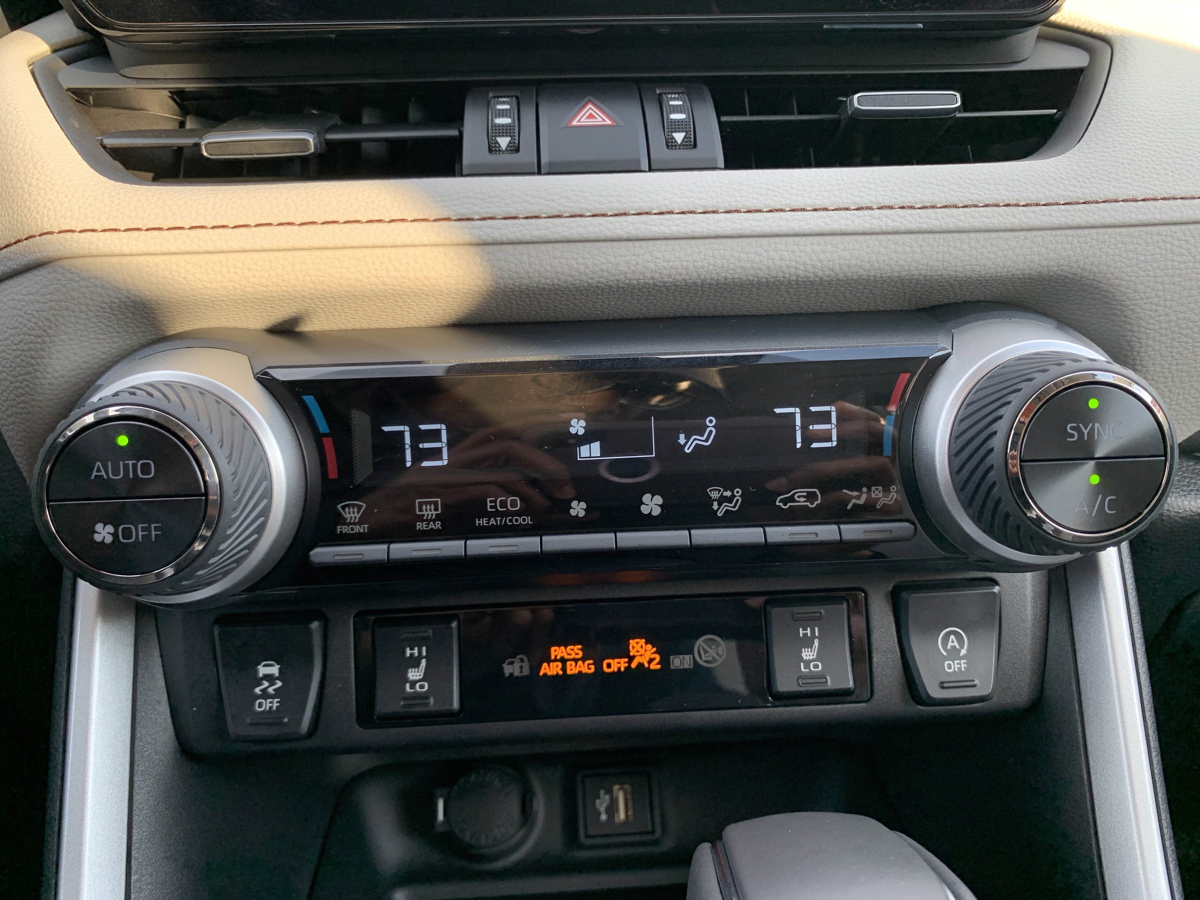 Used 2025 Toyota RAV4 XLE Premium image 29