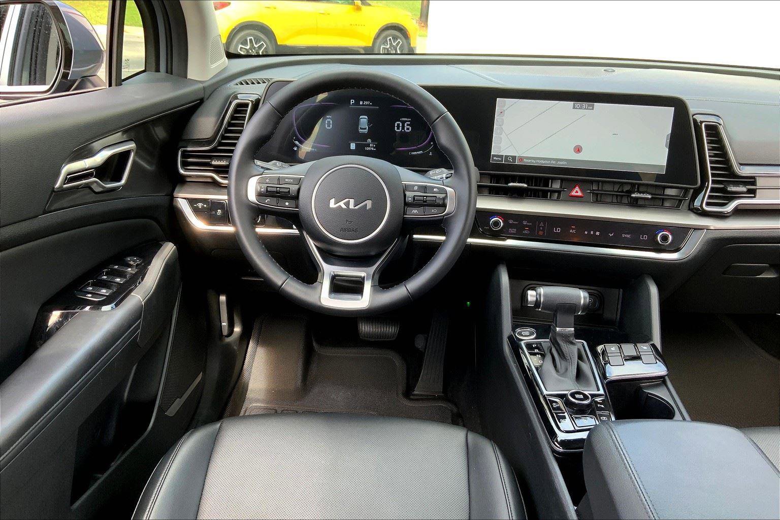 Used 2024 Kia Sportage EX image 5