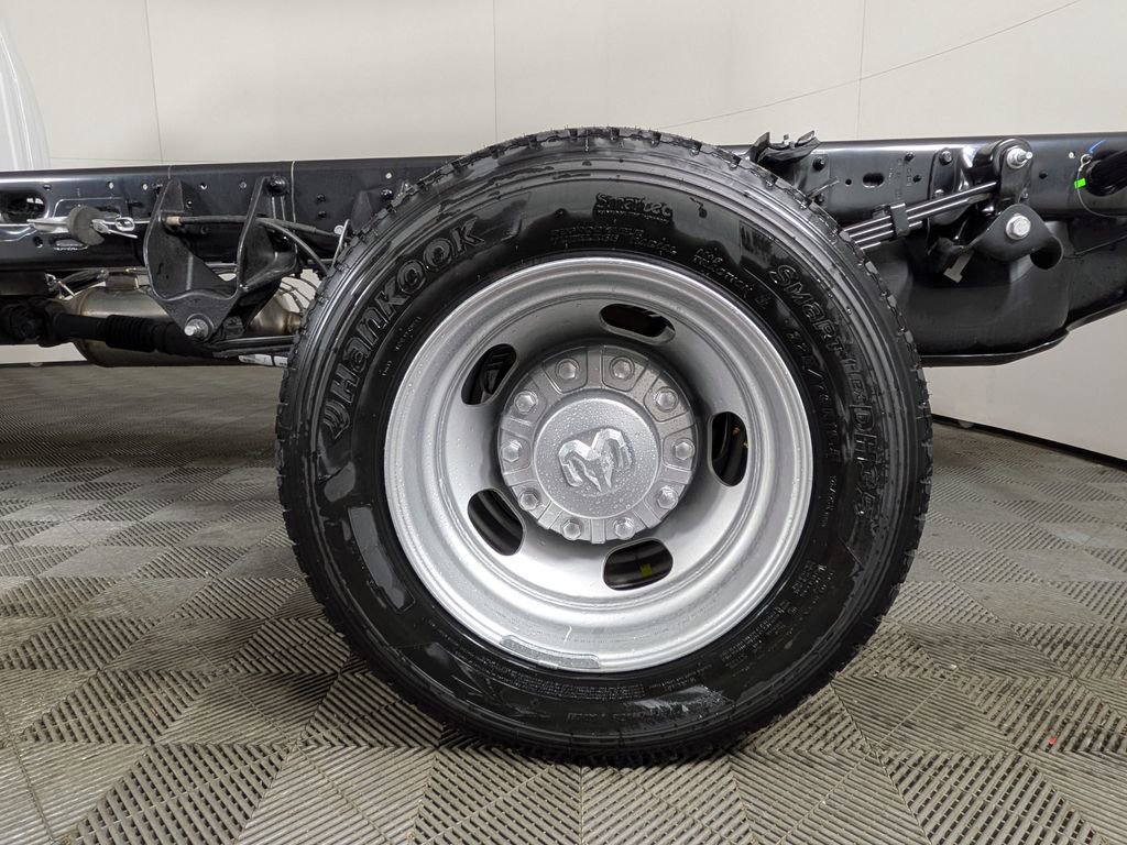 New 2026 RAM 5500 Tradesman image 10