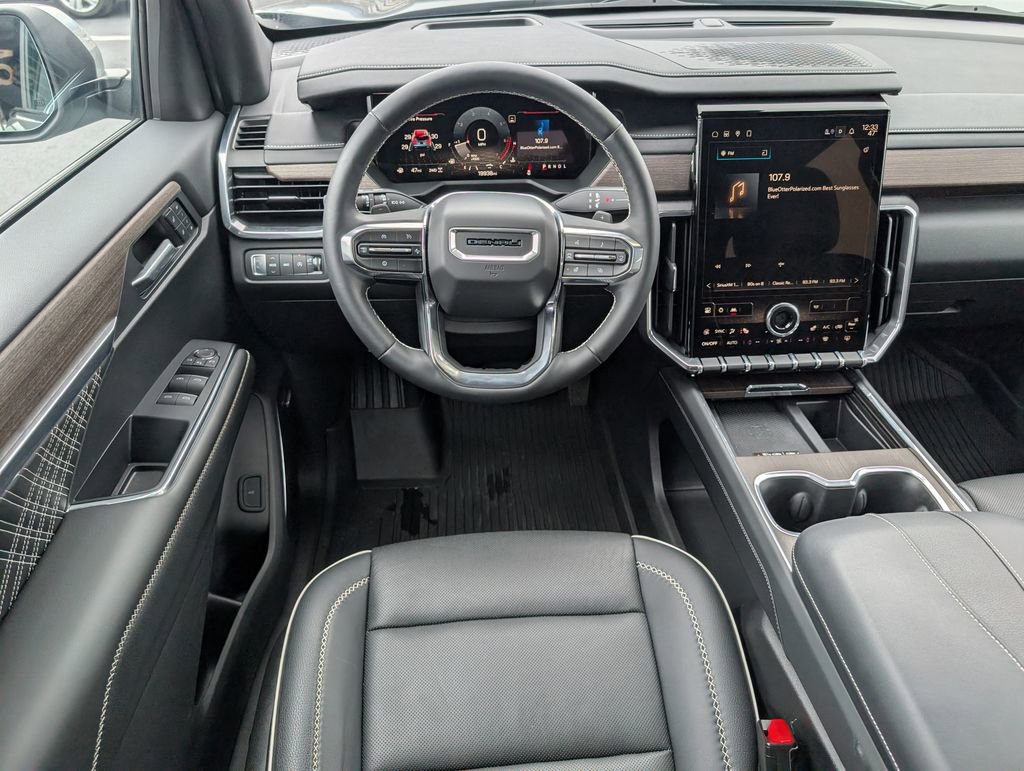 Used 2024 GMC Acadia Denali image 13