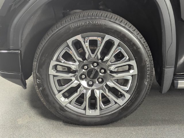 Used 2025 GMC Sierra 1500 Denali Ultimate AWD/4WD image 11