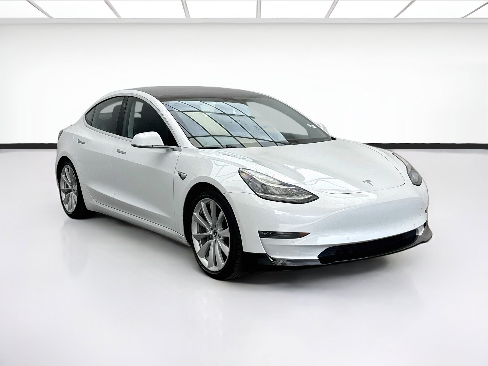 Used 2018 Tesla Model 3 RWD image 3