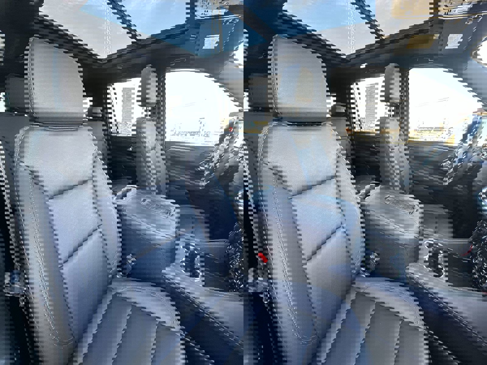 Used 2023 Chevrolet Suburban LT w/ LT Signature Package image 28