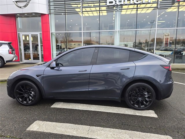 Used 2020 Tesla Model Y Long Range image 11