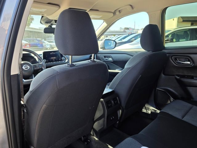 Used 2024 Nissan Rogue SV image 19