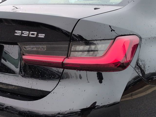 Used 2022 BMW 330e xDrive w/ Premium Package image 14