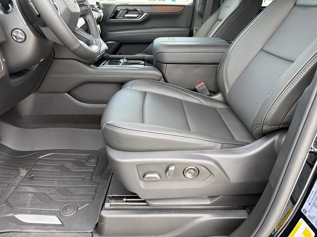 New 2026 GMC Yukon XL Denali w/ Sun & Power Step Package AWD/4WD image 18