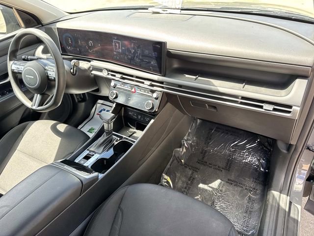 Used 2025 Hyundai Tucson SEL FWD image 19