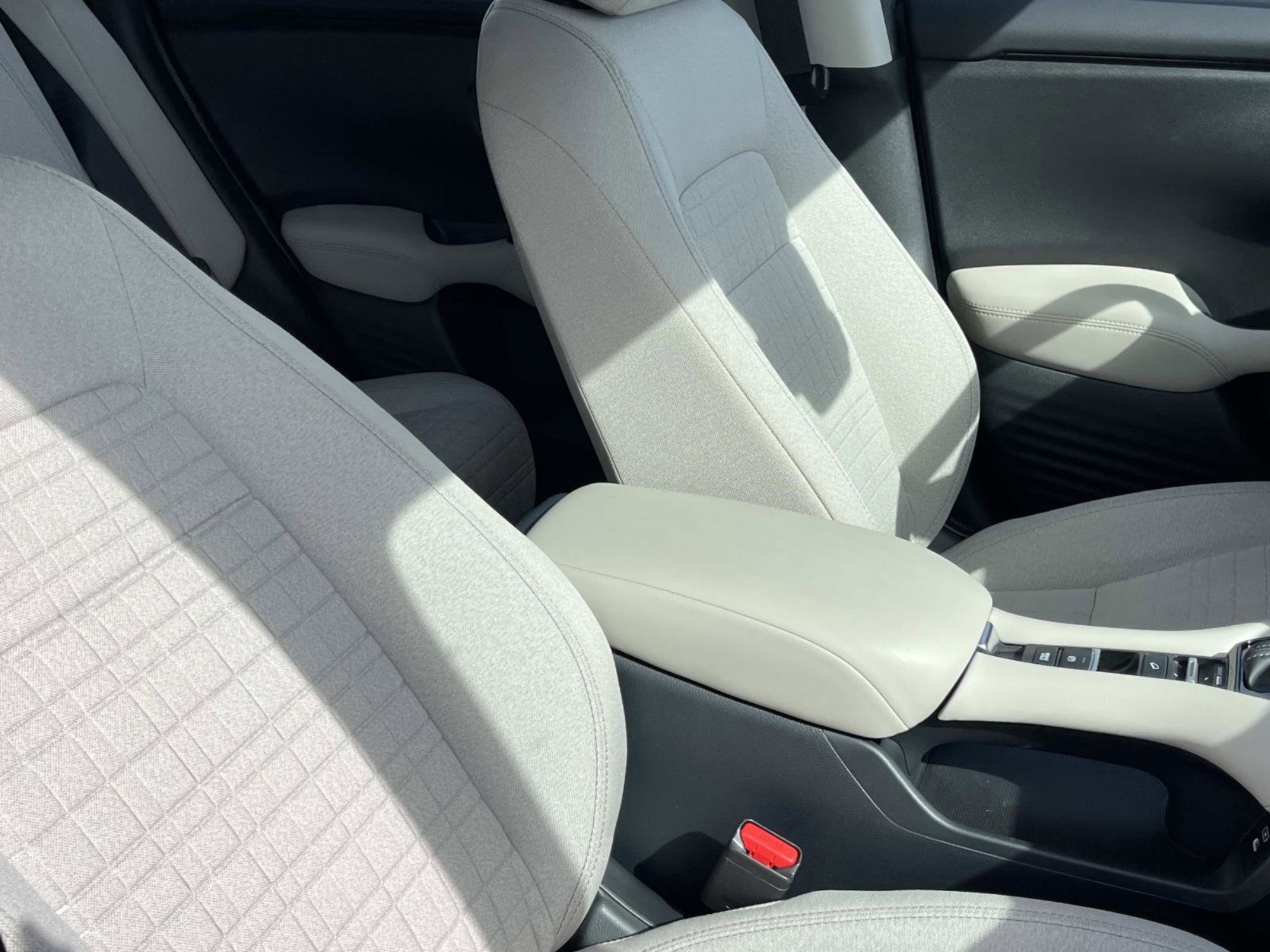 Used 2025 Honda HR-V LX image 18