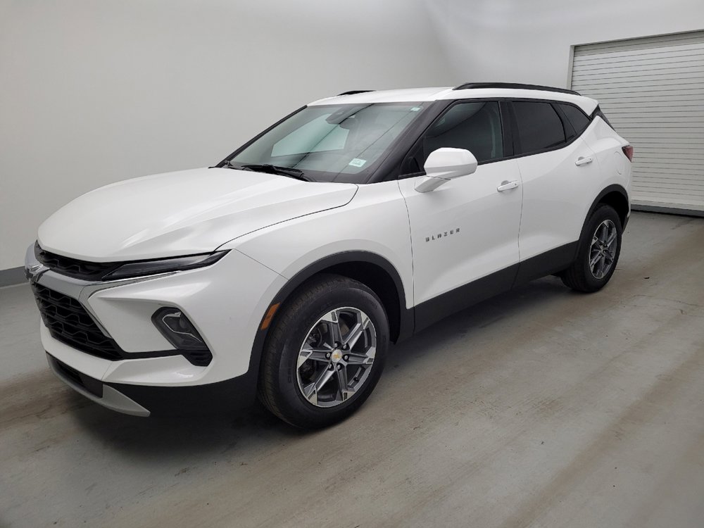 Used 2024 Chevrolet Blazer LT w/ Convenience Package FWD image 2