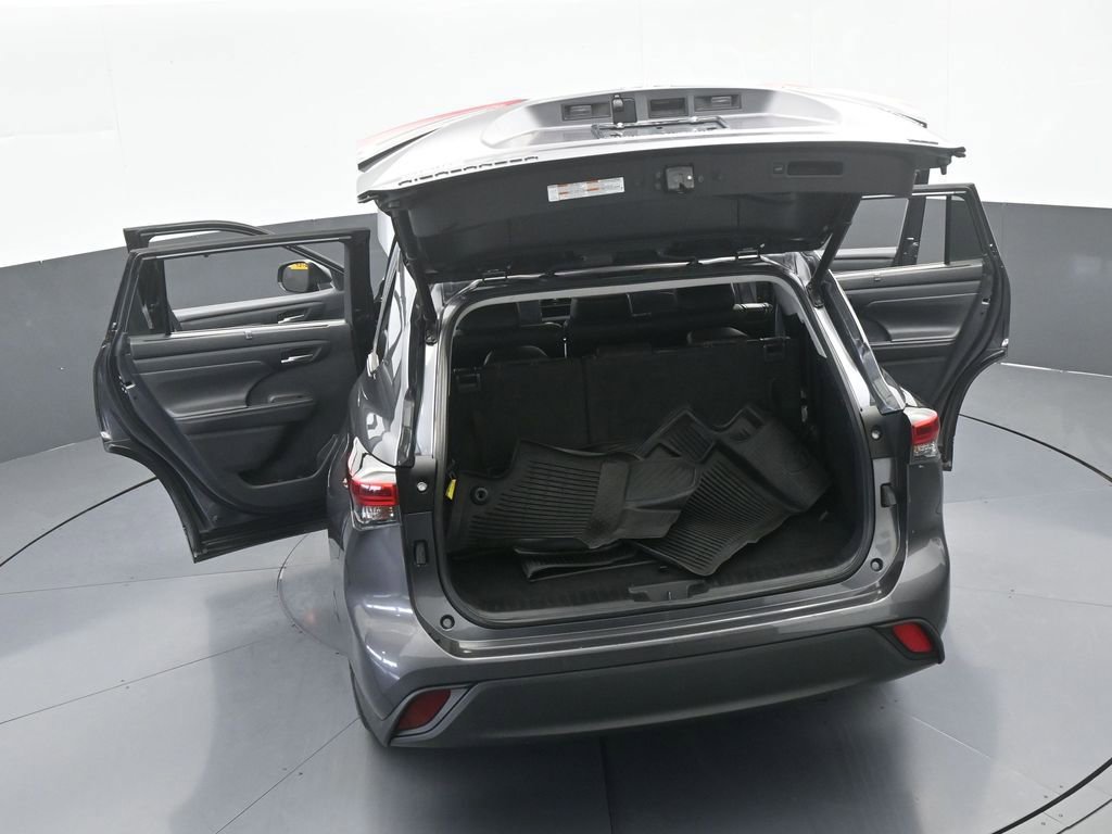 Used 2021 Toyota Highlander XLE FWD image 67