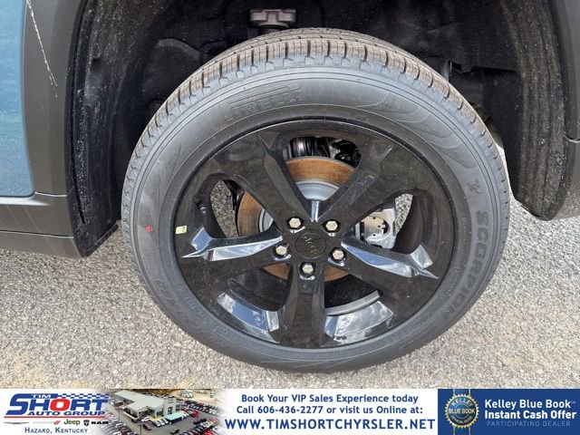 New 2026 Jeep Grand Cherokee Limited w/ Limited Altitude Package AWD/4WD image 10