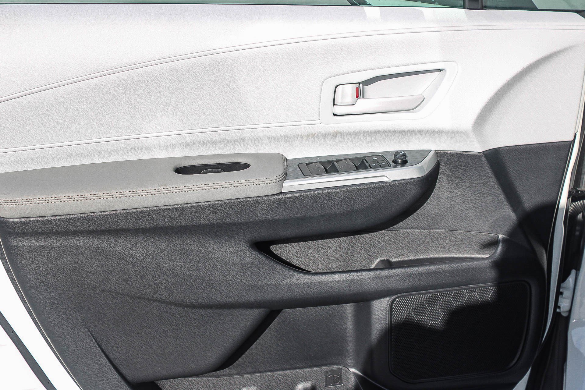 New 2026 Toyota Sienna LE image 22