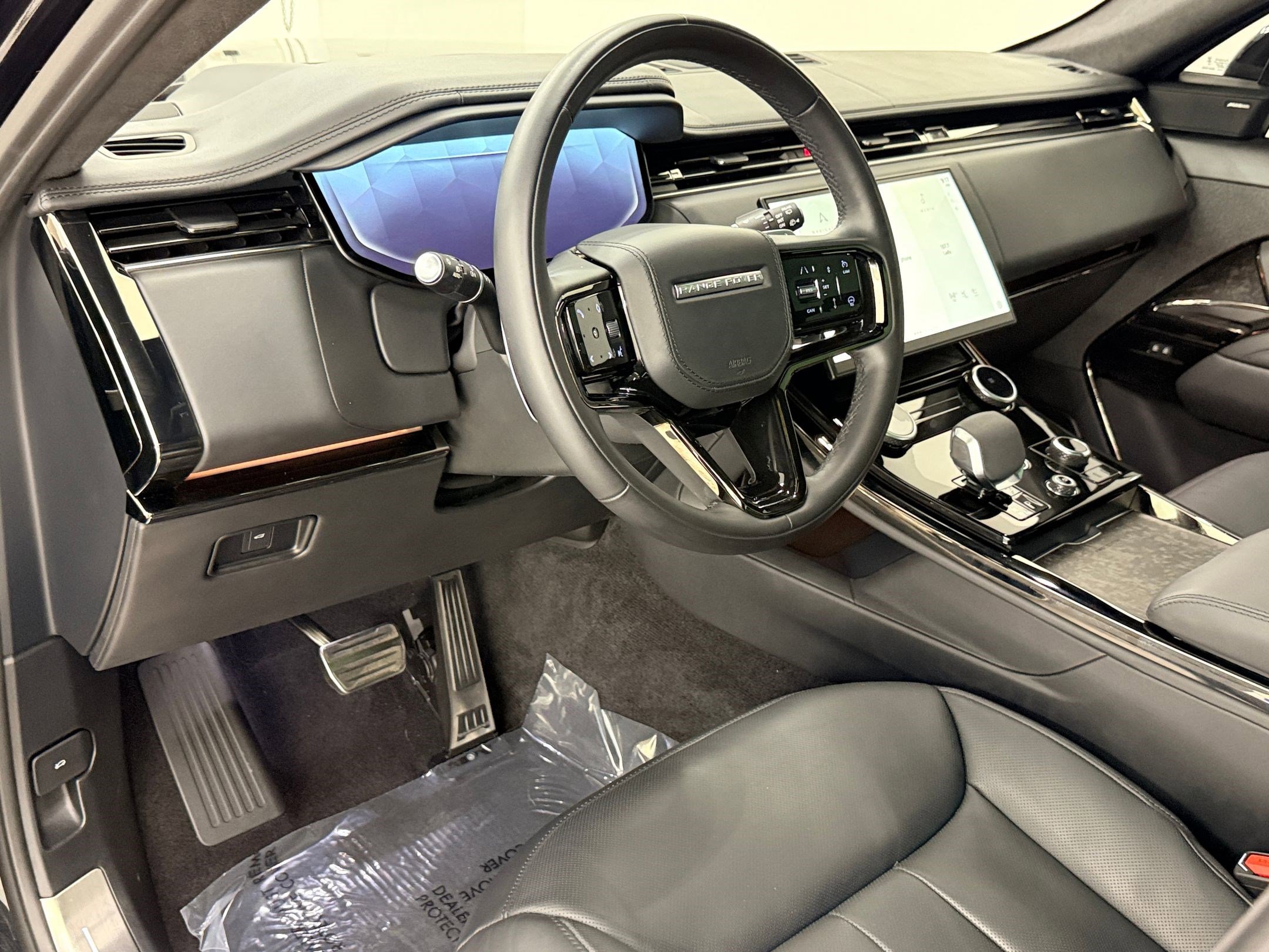 Used 2023 Land Rover Range Rover Sport First Edition AWD/4WD image 4