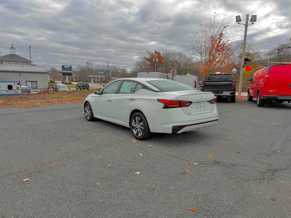 Used 2021 Nissan Altima 2.5 S image 5