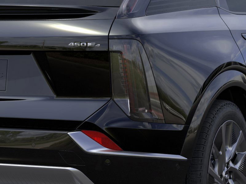 New 2025 Cadillac Optiq Luxury 1 image 14