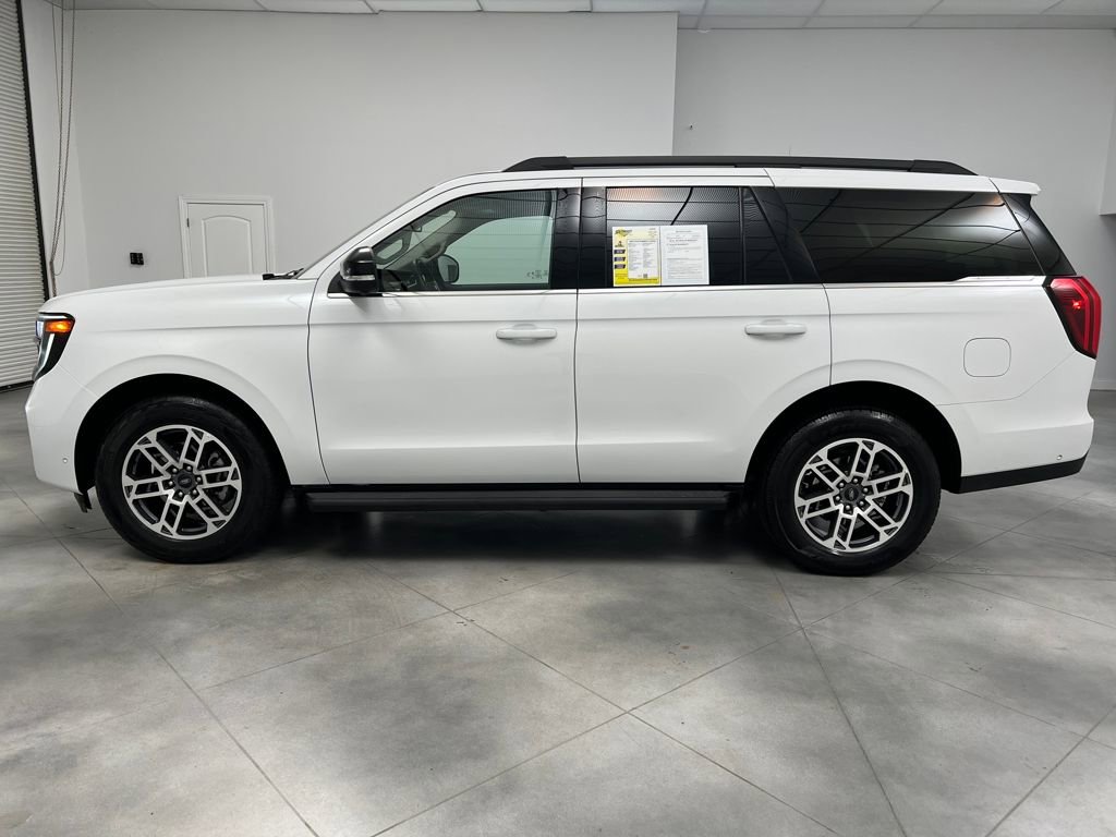 Used 2025 Ford Expedition Active image 4