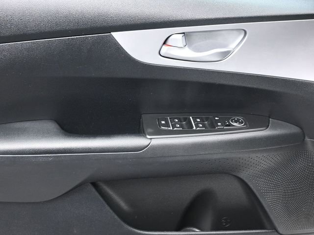 Used 2023 Kia Forte LXS image 11