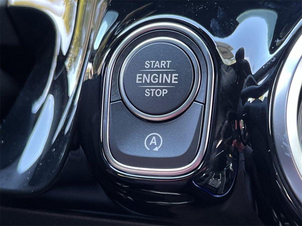 Certified 2025 Mercedes-Benz GLA 250 4MATIC image 31