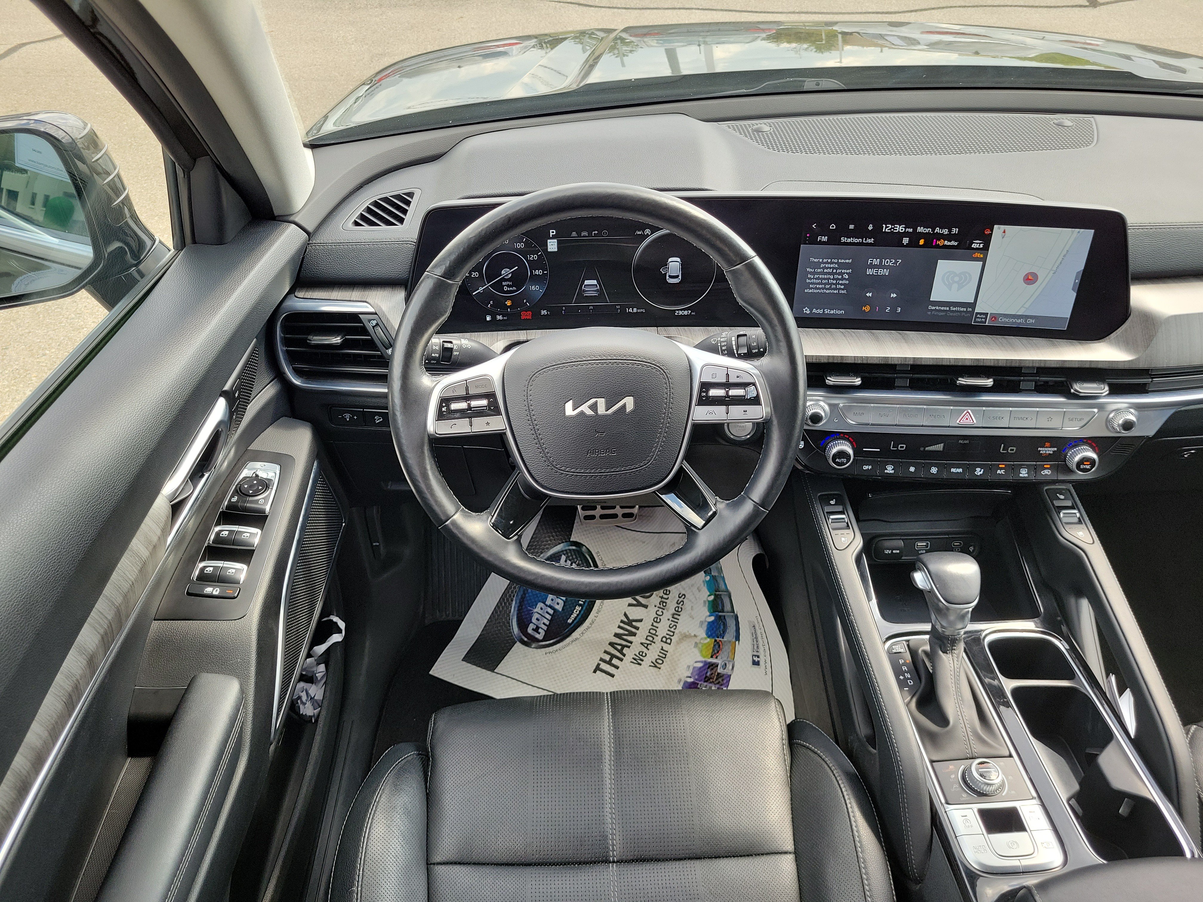 Used 2023 Kia Telluride AWD image 10