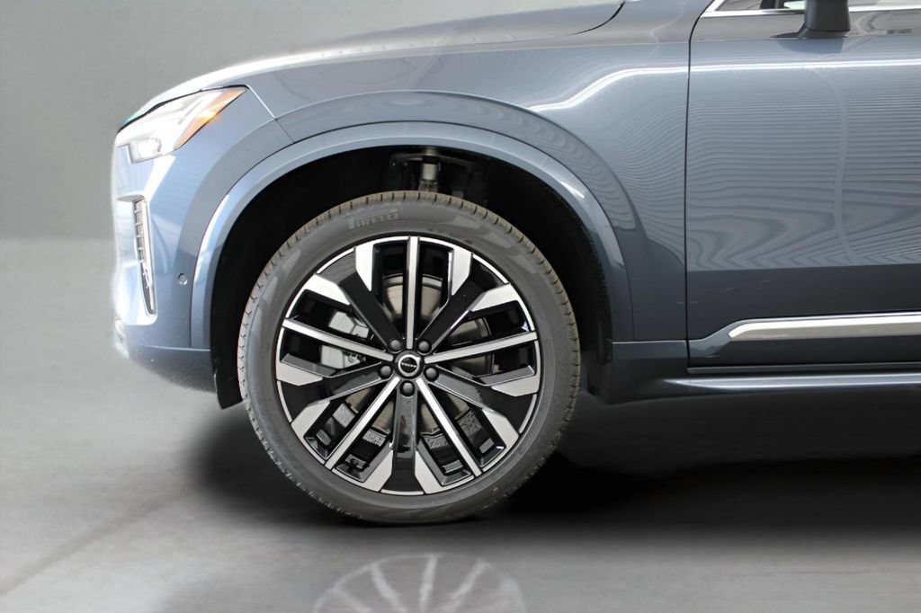 New 2026 Volvo XC90 B6 Plus w/ Protection Package Premier AWD/4WD image 38