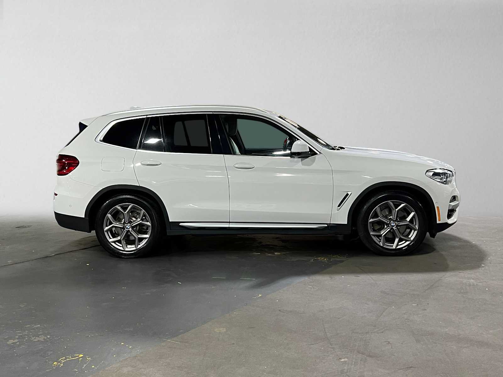 Used 2021 BMW X3 xDrive30e w/ Premium Package AWD/4WD image 2