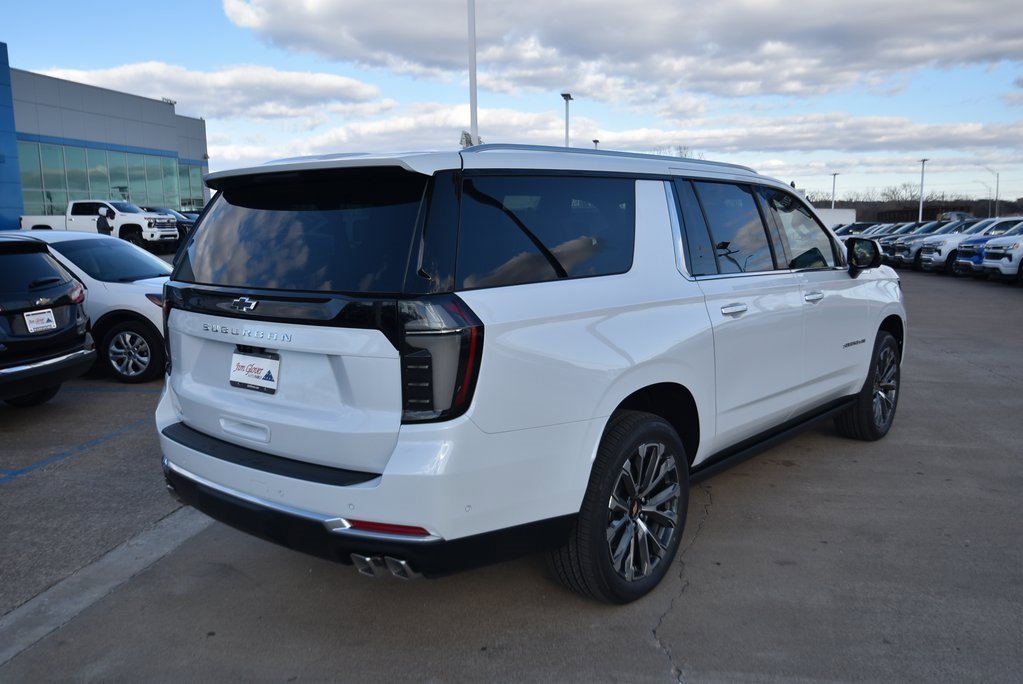 New 2026 Chevrolet Suburban High Country image 4