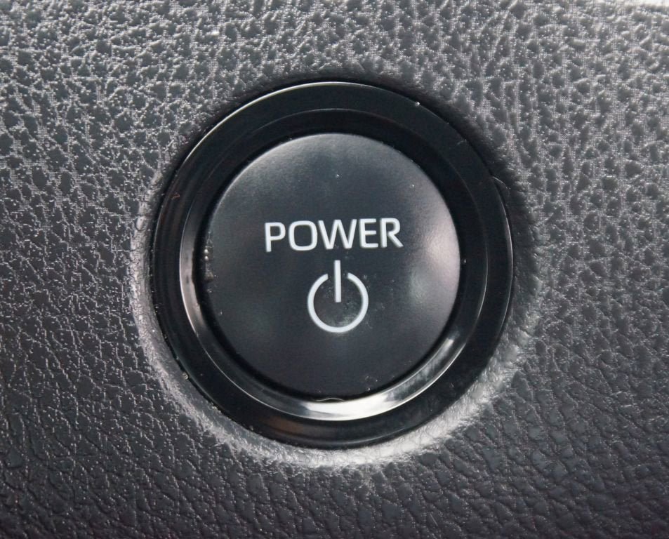 Used 2025 Toyota Camry SE FWD image 8