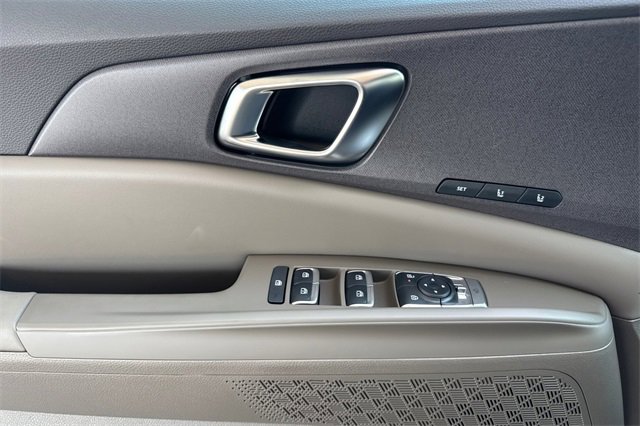 New 2026 Kia Carnival EX image 12