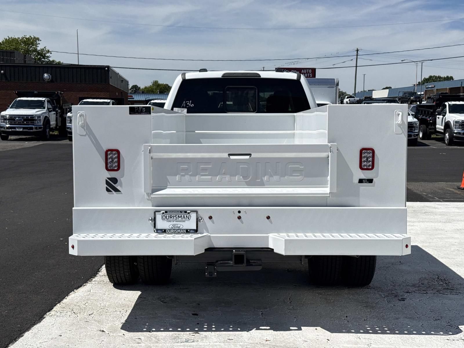 New 2026 Ford F350 XL w/ XL Chrome Package AWD/4WD image 4