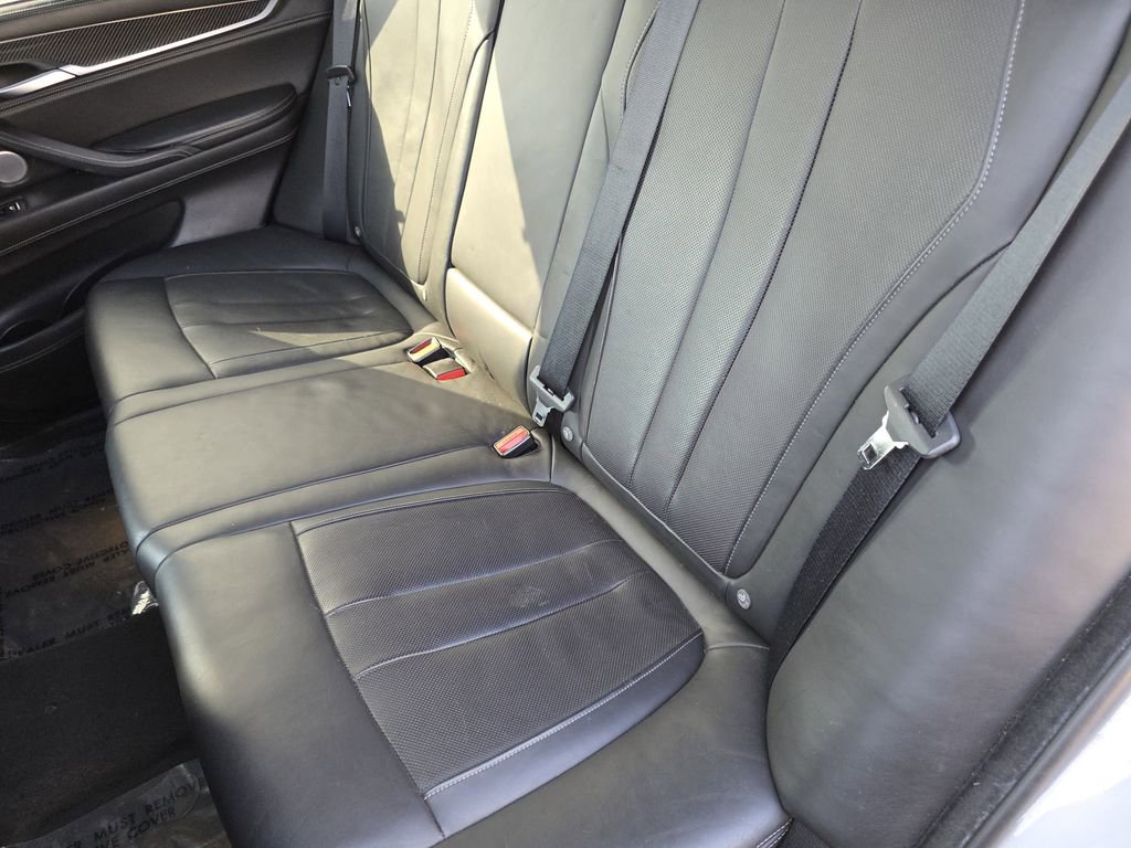 Used 2016 BMW X5 M AWD/4WD image 21
