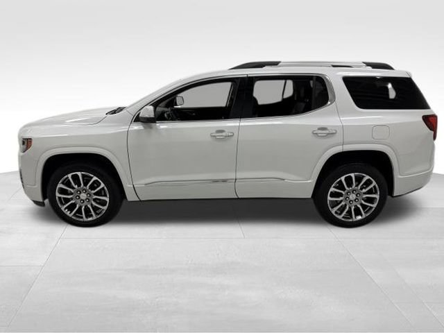 Certified 2023 GMC Acadia Denali w/ Denali Technology Package FWD image 3