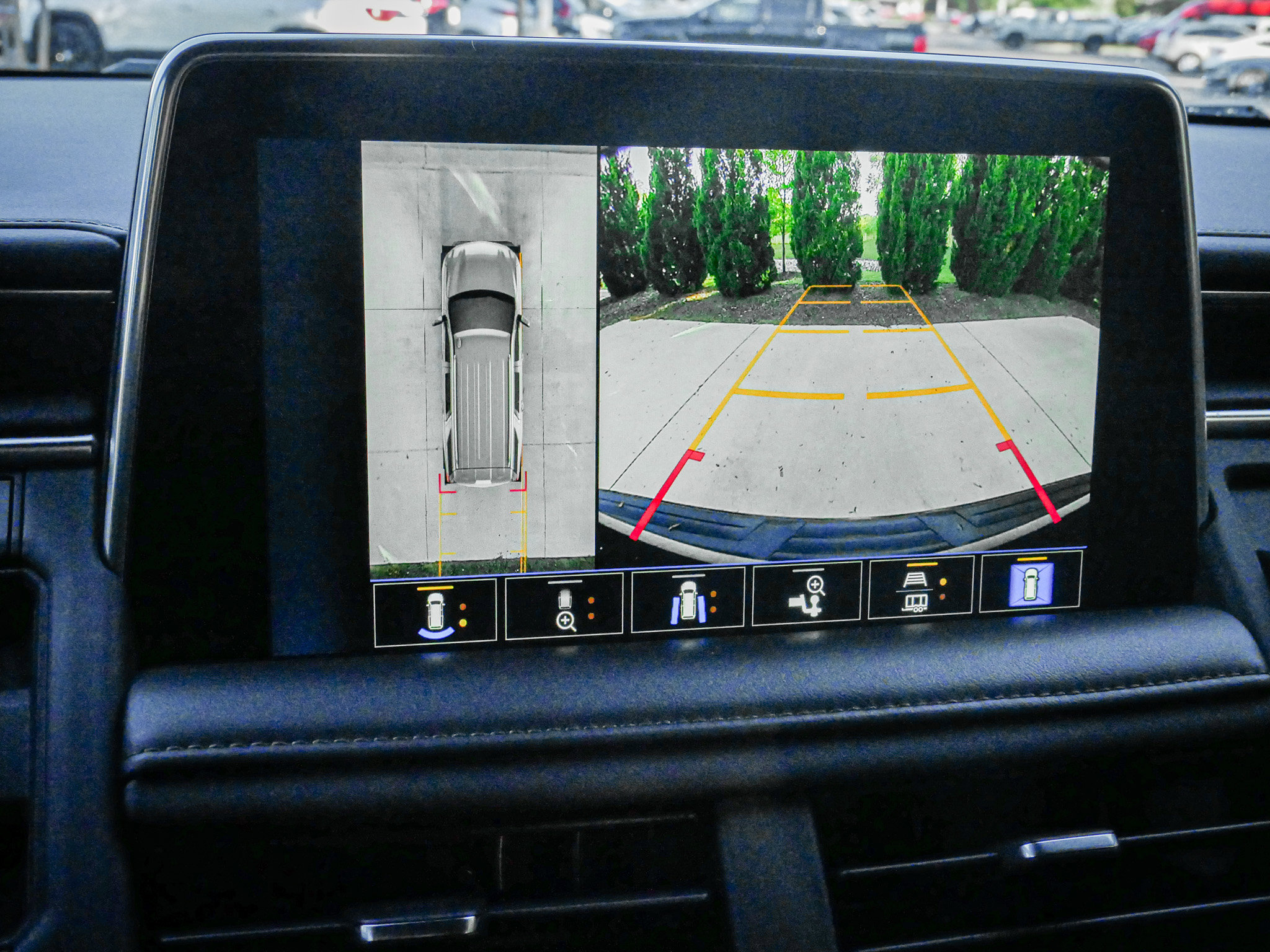 Used 2023 Chevrolet Tahoe High Country image 25